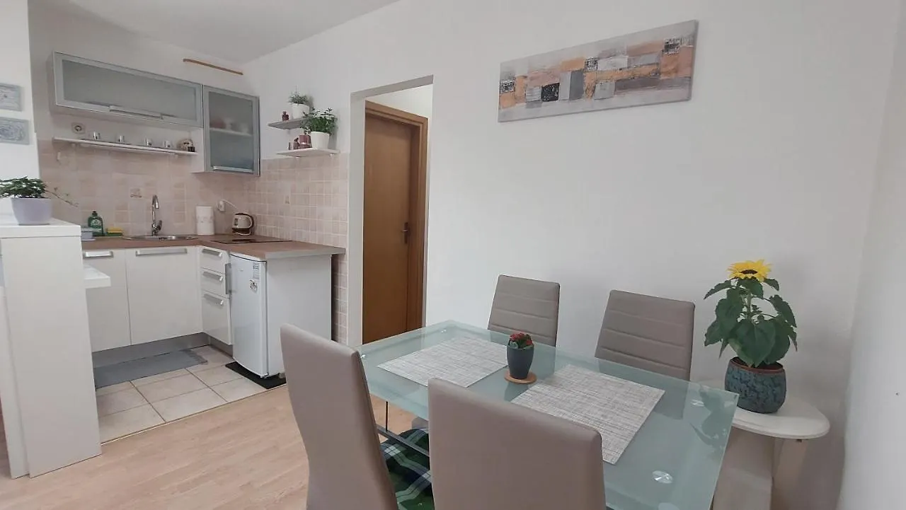 Appartamento Studio 7even Pola